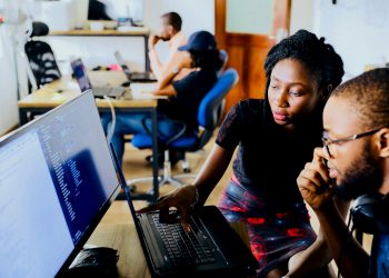 From Start-Up to Scale-Up: A Guide to Entrepreneurial Success in Competitive Markets