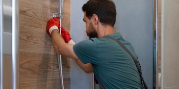 Is a Bathroom Fitter the Same as a Plumber?