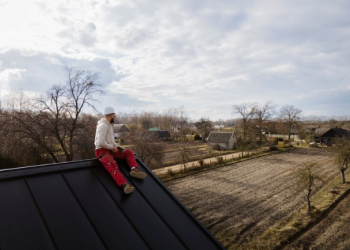Maximizing Durability and Efficiency: The Ultimate Guide to Commercial Roofing Solutions