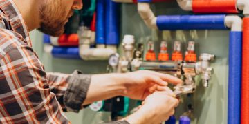 What Should Be Considered When Choosing Plumbing Services?