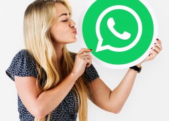 Analyzing the Impact of WhatsApp Web on Remote Work Communication: