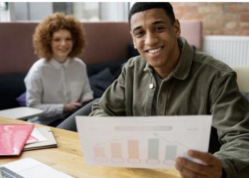 How a Fixed Index Annuity Protects and Grows Your Money