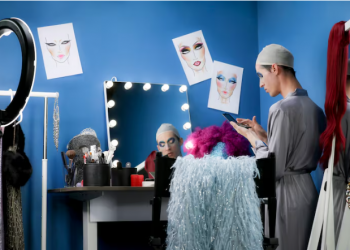 What to Look for When Renting Makeup and Styling Trailers for Commercial Shoots