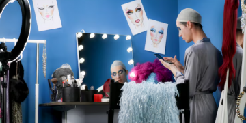 What to Look for When Renting Makeup and Styling Trailers for Commercial Shoots