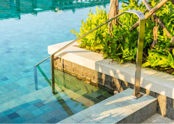 How Professional Pool Builders Handle Design and Construction