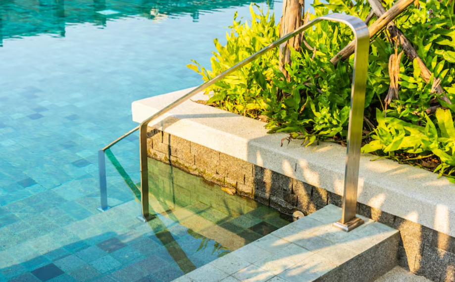 How Professional Pool Builders Handle Design and Construction
