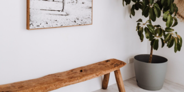 Choosing Between Hardwood, Vinyl, and Laminate for Burbank Living